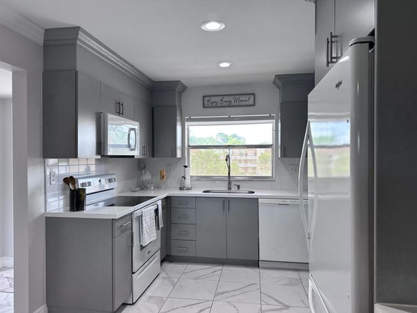 9300 Sunrise Lakes Boulevard, Unit 309, Sunrise, FL 33322
