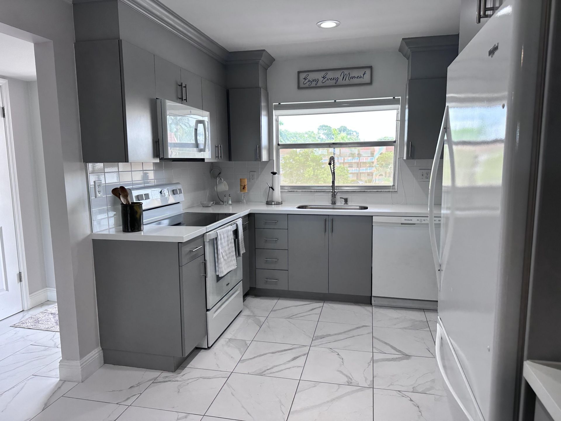 9300 Sunrise Lakes Boulevard, Unit 309, Sunrise, FL 33322 Photo