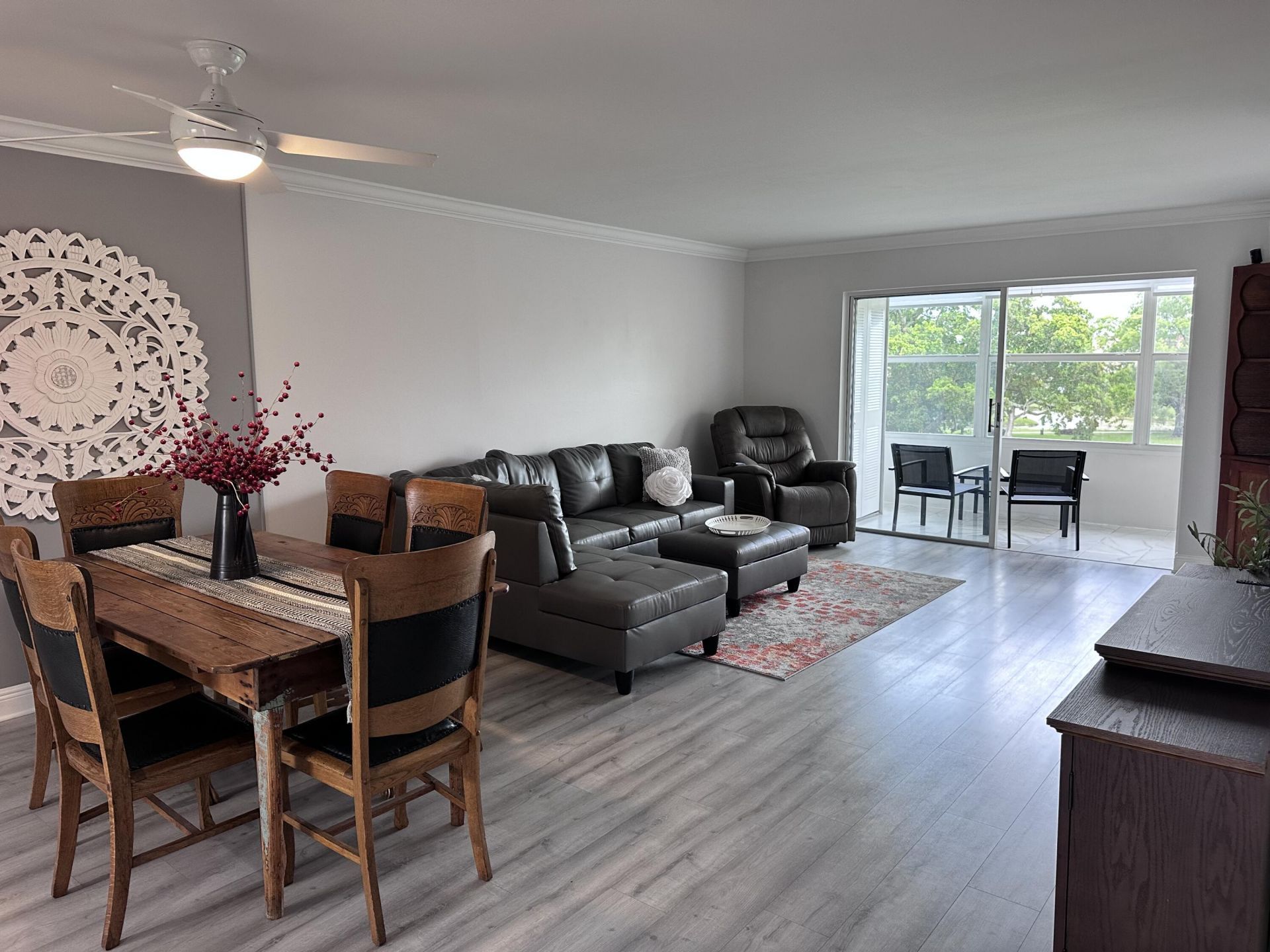 9300 Sunrise Lakes Boulevard, Unit 309, Sunrise, FL 33322 Photo