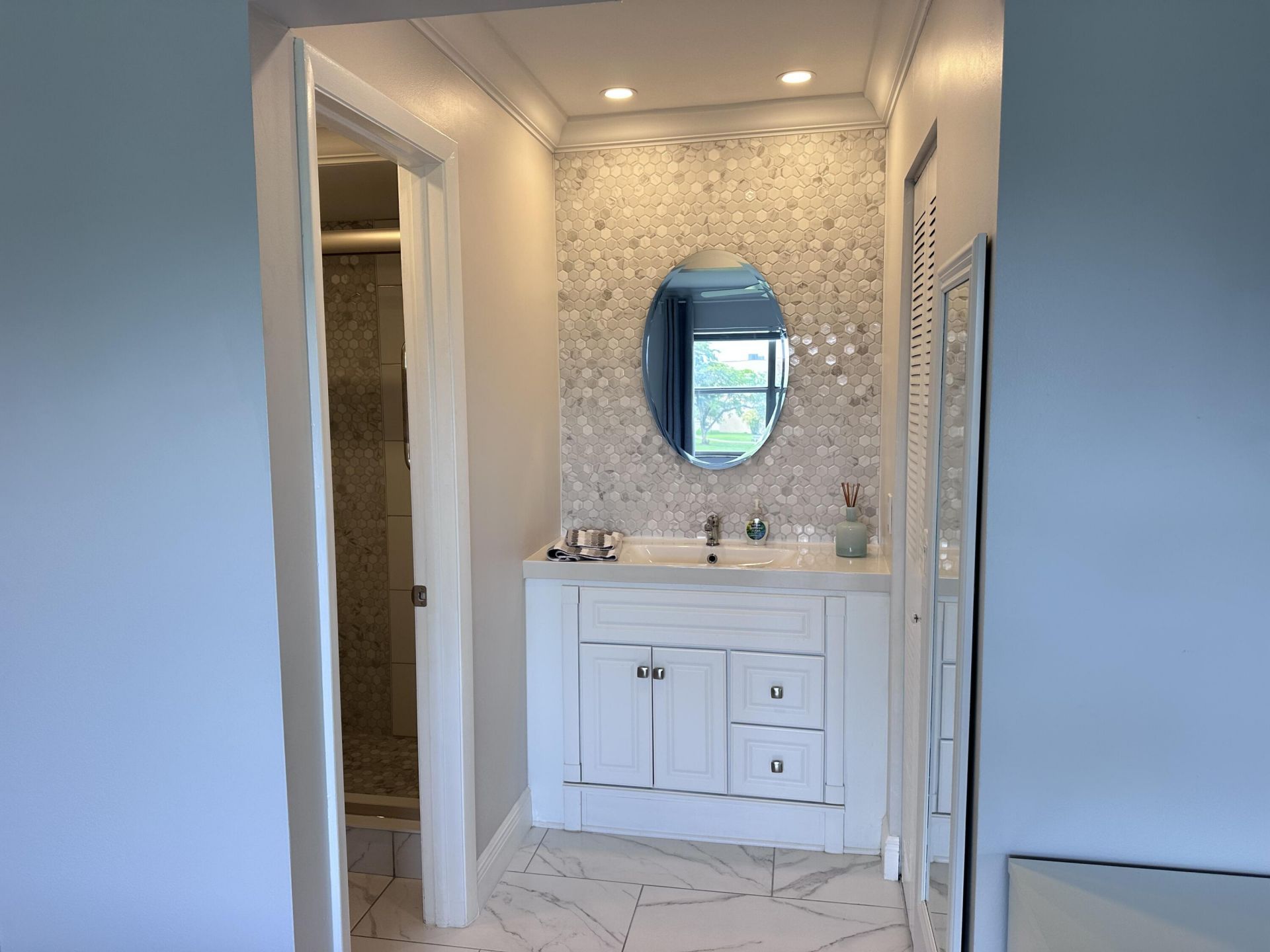 9300 Sunrise Lakes Boulevard, Unit 309, Sunrise, FL 33322 Photo