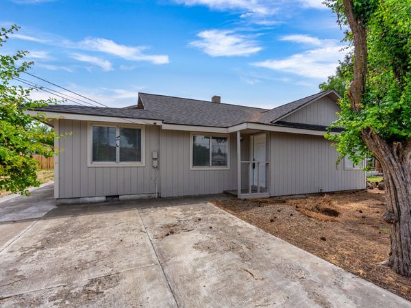 575 SW Madison Street, Madras, OR 97741