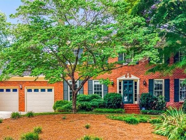 707 Sussex Court , Greensboro, NC 27410