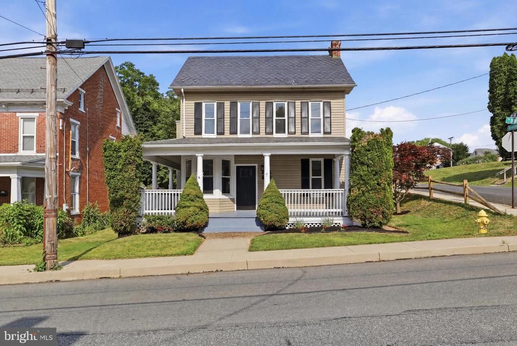 197 S MAIN STREET, YOE, PA 17313
