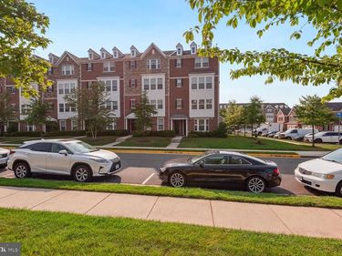 25562 CASALE TERRACE, CHANTILLY, VA 20152