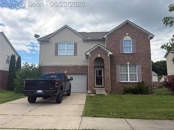 15519 Brookstone Drive , Clinton Twp, MI 48035