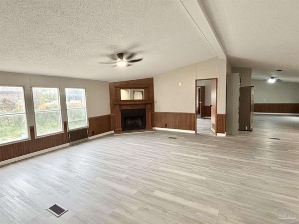 1816 St Mary Dr, Gulf Breeze, FL 32563
