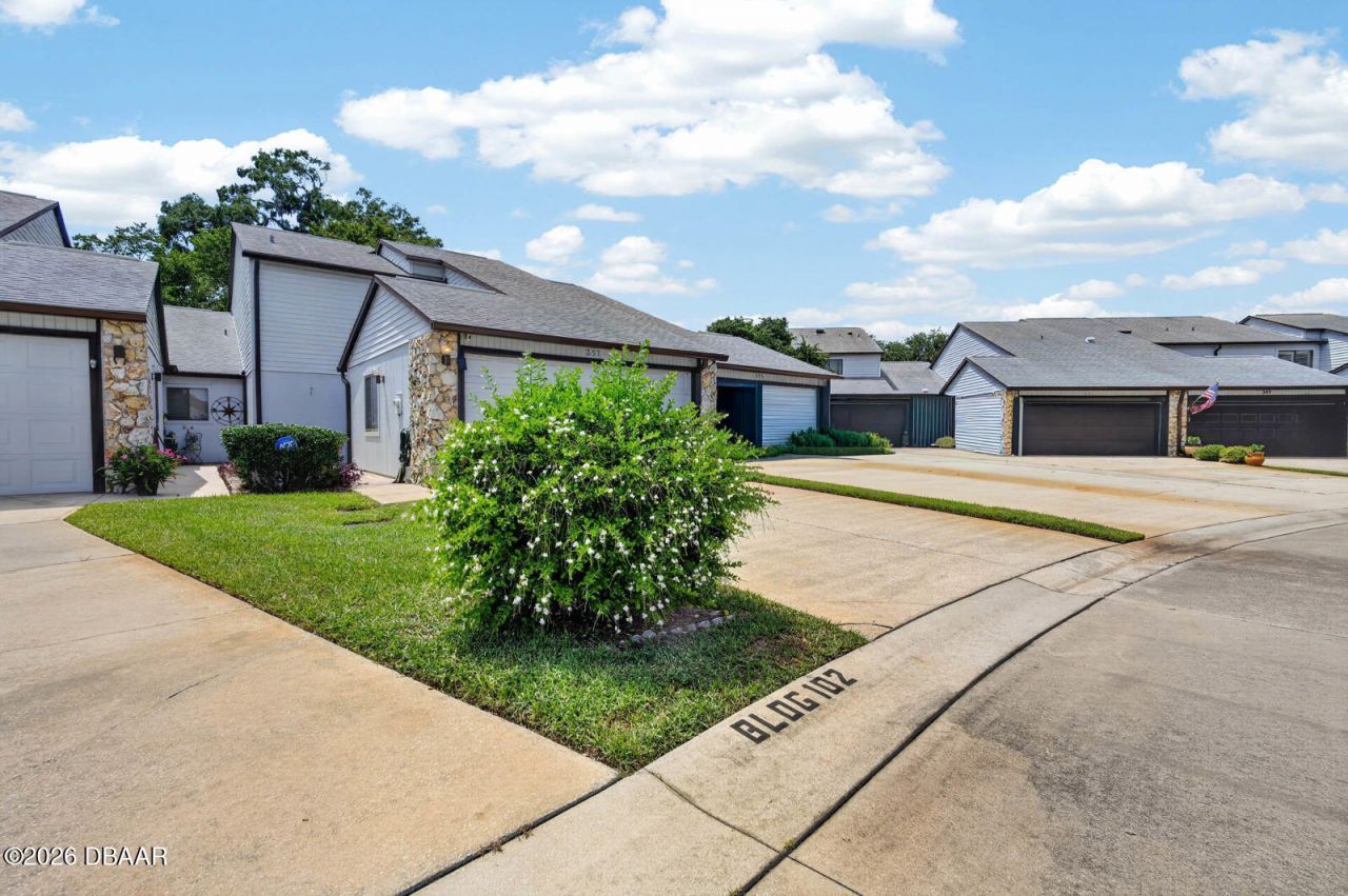 357 Castlewood Lane, New Smyrna Beach, FL 32168 Photo