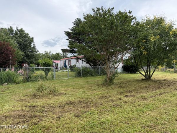 64 Coppett Rd , Crossville, TN 38572