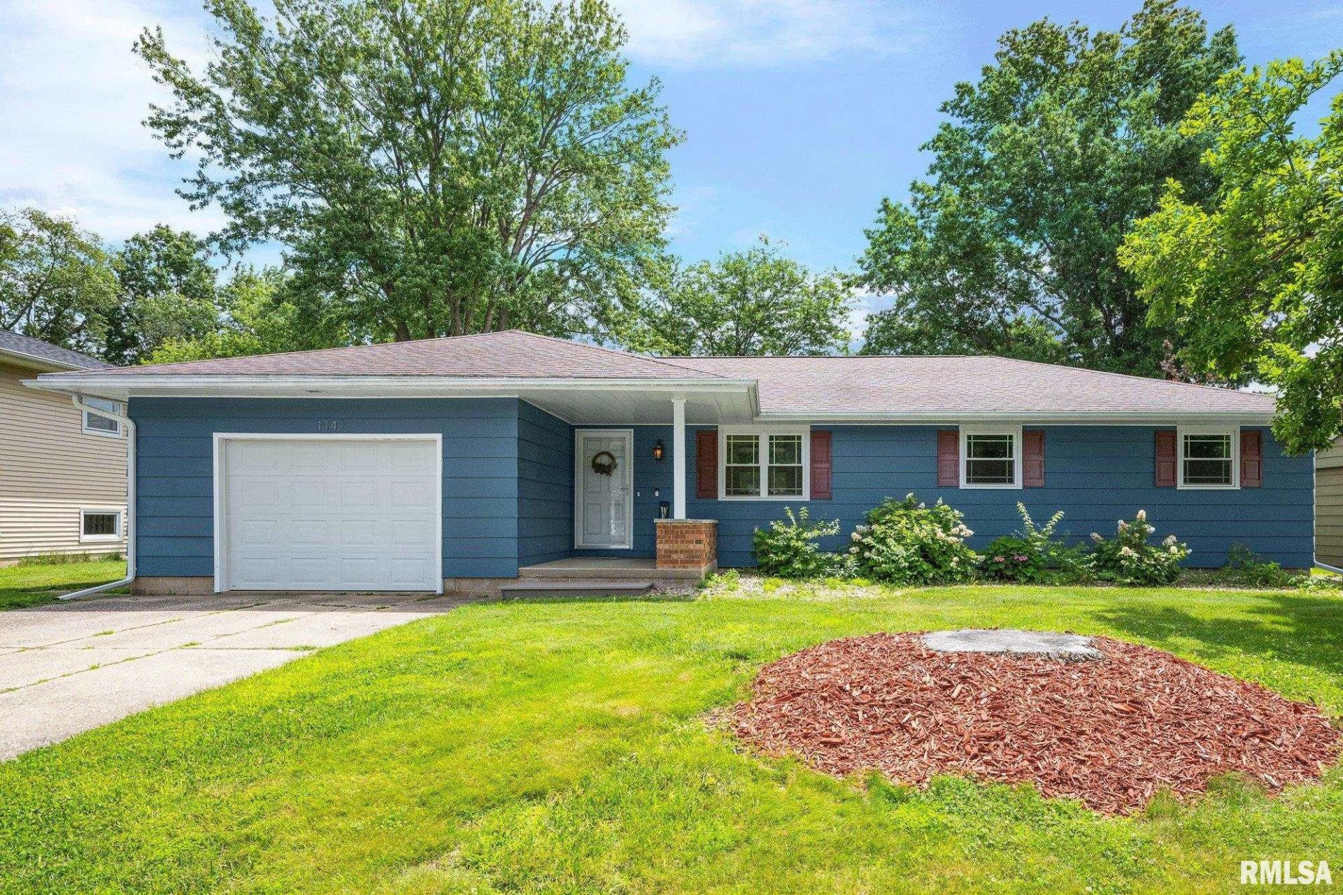1142 Stacy Lane, Macomb, IL 61455 Main Photo