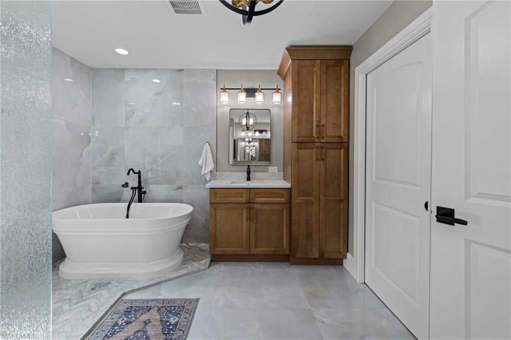 14590 Indigo Lakes Cir, Naples, FL 34119 Photo