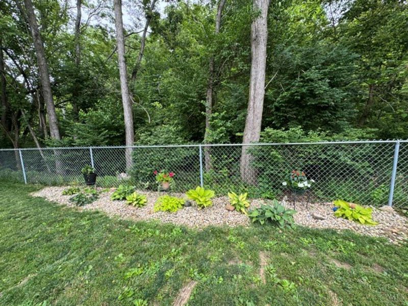 1730 S Weaver Road, Morgan Twp, OH 45053 Photo 4