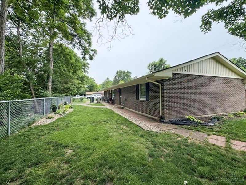 1730 S Weaver Road, Morgan Twp, OH 45053 Photo 8