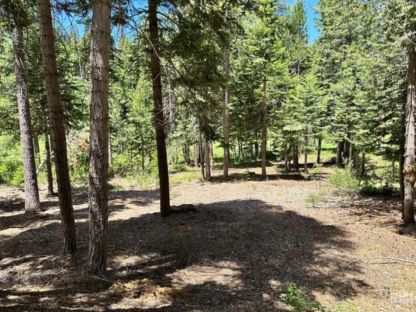 57792 Fawn Dr , Springville, CA 93265