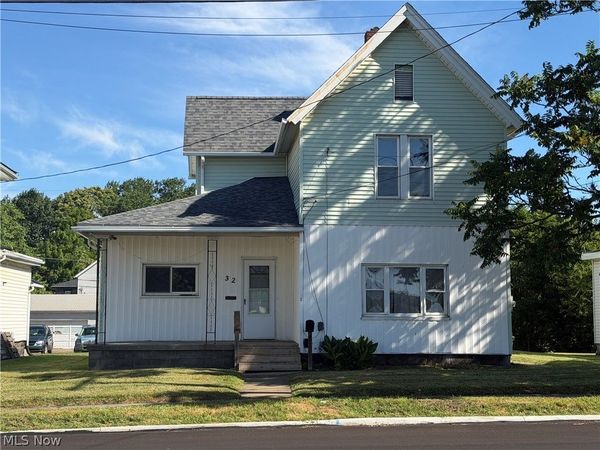 32 Cherry Road NW, Massillon, OH 44646
