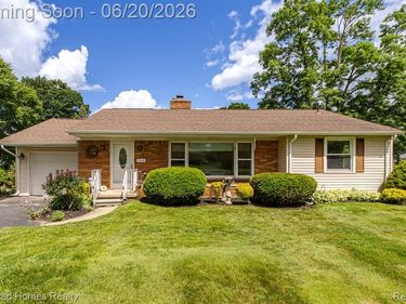 1224 Hira Street, Waterford Twp, MI 48328