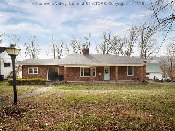 104 Costello Street, Charleston, WV 25302