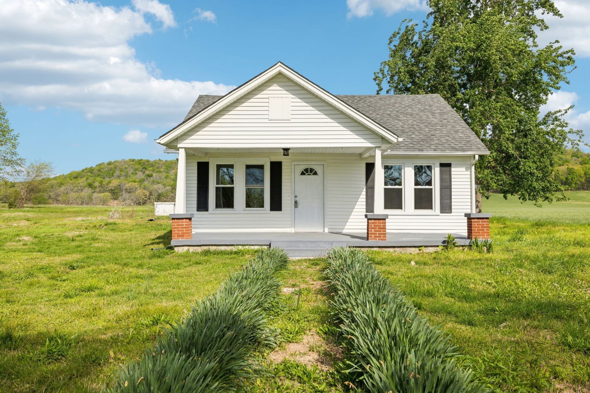 57 Young Branch Rd, Dixon Springs, TN 37057 Main Photo