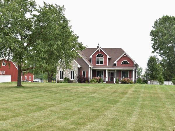 13310 Armstrong Road, South Rockwood, MI 48179