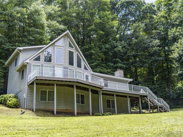 101 Friar Tuck Lane, Maggie Valley, NC 28751