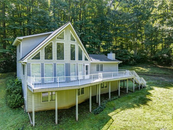 101 Friar Tuck Lane, Maggie Valley, NC 28751