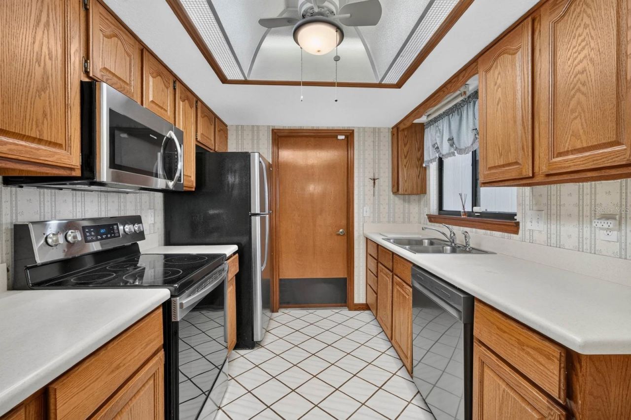 357 Castlewood Lane, New Smyrna Beach, FL 32168 Photo