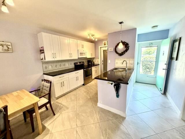 1116 Lake Terrace, Unit 114, Boynton Beach, FL 33426 Photo