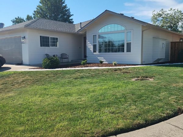 1699 Husker Butte Lane, Medford, OR 97504