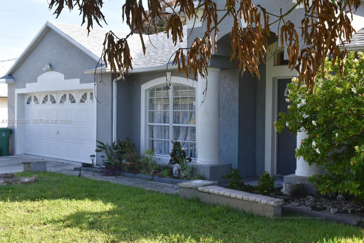 1834 SW Gemini Ln , Port Saint Lucie, FL 34984 Photo