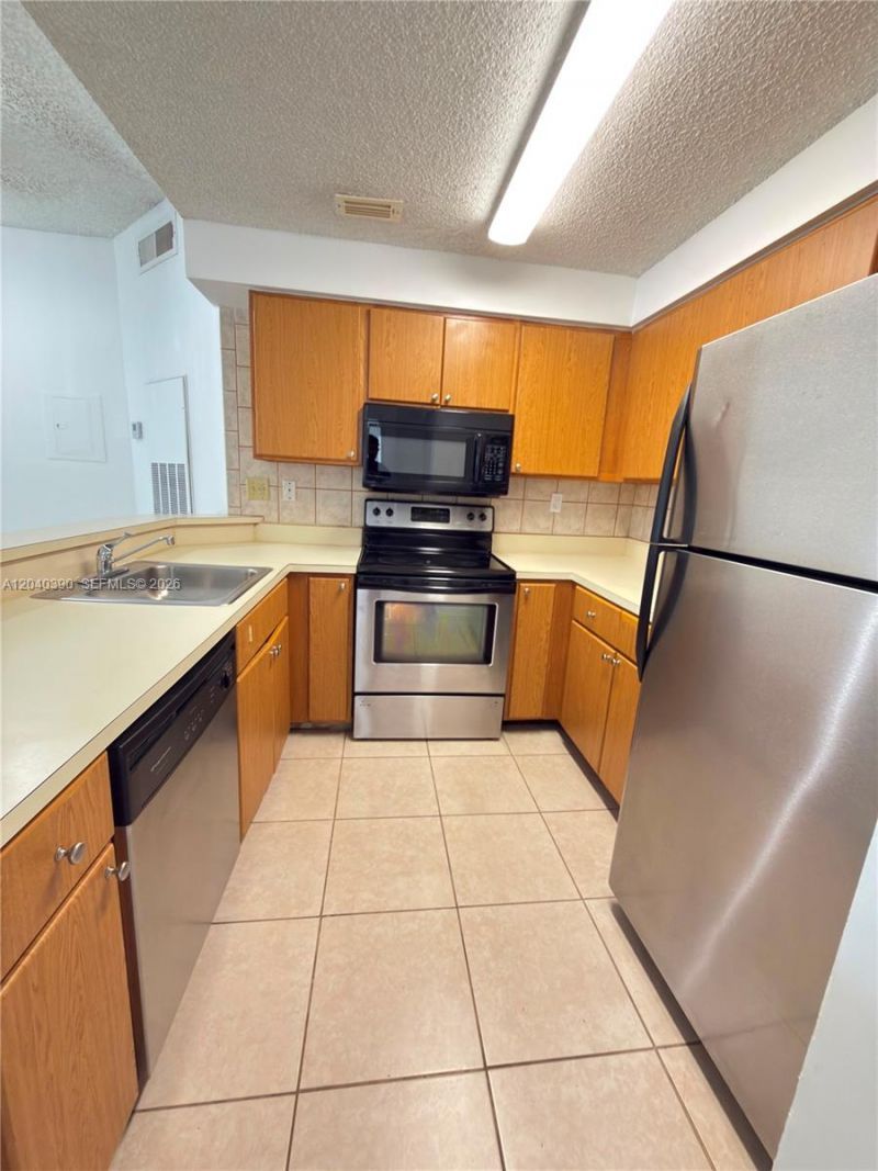 2550 SW 18th Ter, Unit 2201, Fort Lauderdale, FL 33315 Photo