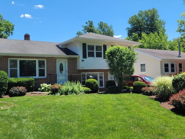 7N101 Kearns Road , South Elgin, IL 60177