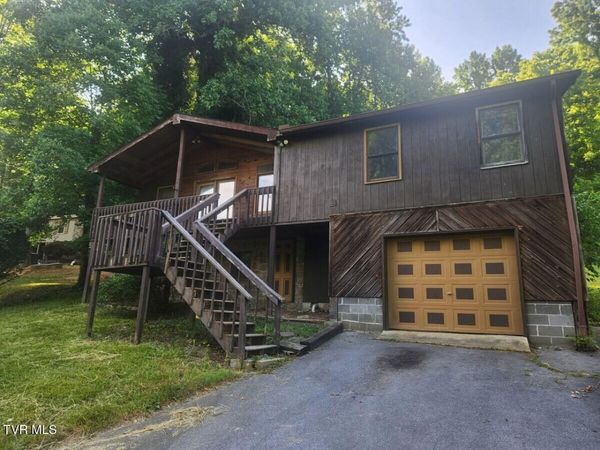 1111 Berry Road, Elizabethton, TN 37643
