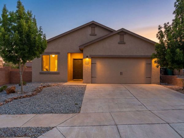 3543 Covered Wagon Road NE, Rio Rancho, NM 87144