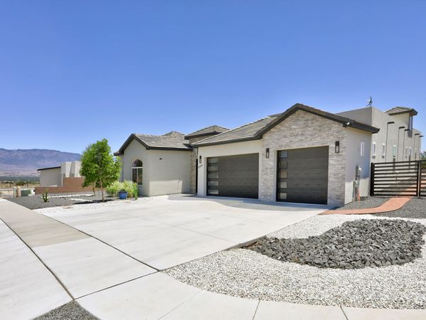 6304 Alderete Court NW, Albuquerque, NM 87120