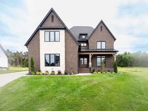 2930 Carisbrooke Dr , Mount Juliet, TN 37122