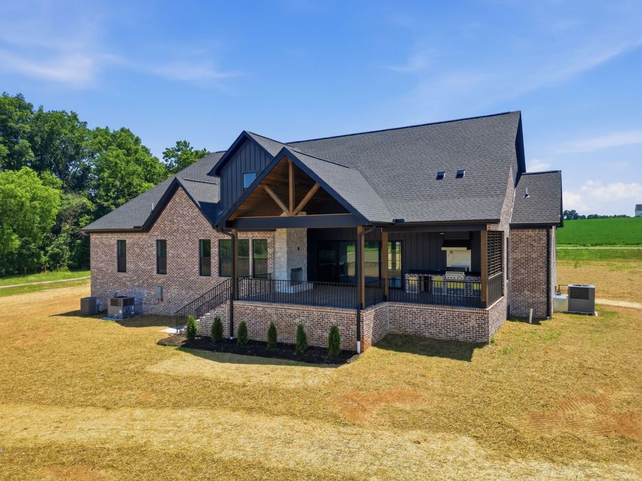 Property Image 100