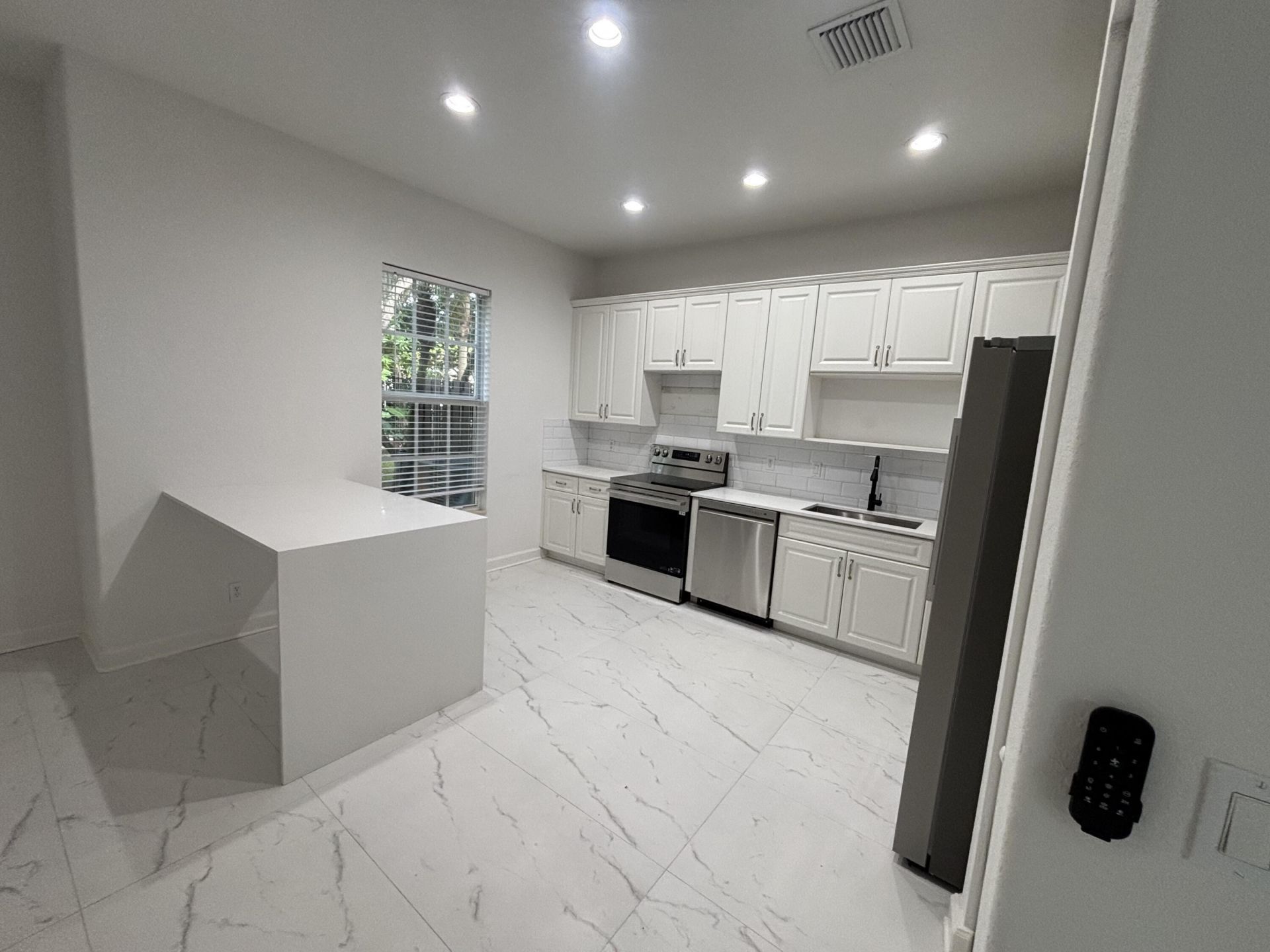 2789 Eagle Rock Circle, Unit 207, West Palm Beach, FL 33411 Photo