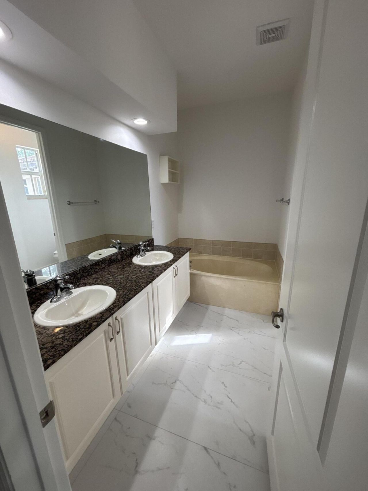 2789 Eagle Rock Circle, Unit 207, West Palm Beach, FL 33411 Photo