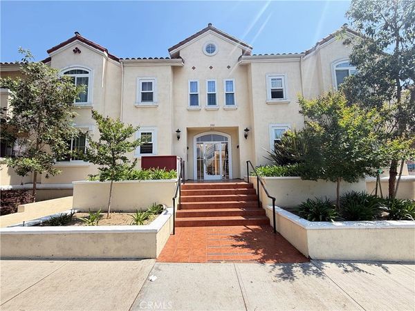 300 E Providencia, Unit 111, Burbank, CA 91502