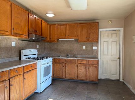 2555 E Miner Ave, Stockton, CA 95205 Photo