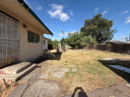 2555 E Miner Ave, Stockton, CA 95205 Photo