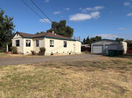2555 E Miner Ave, Stockton, CA 95205 Photo