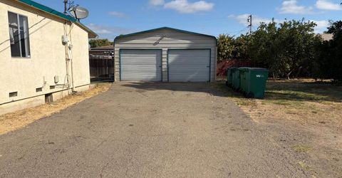 2555 E Miner Ave, Stockton, CA 95205 Photo