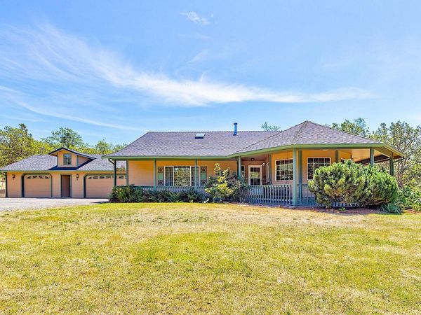 371 Castle Creek Road, Grants Pass, OR 97526