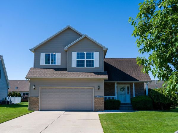 1646 Abbey Court, Mt Pleasant, MI 48858