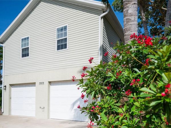 3909 117TH STREET W, BRADENTON, FL 34210