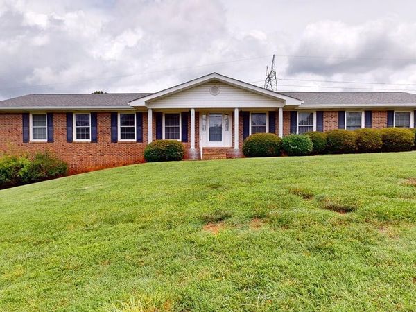 3955 Bow Street NE, Cleveland, TN 37312