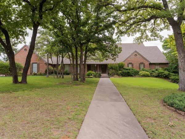 3816 Coachman Road, Edmond, OK 73013