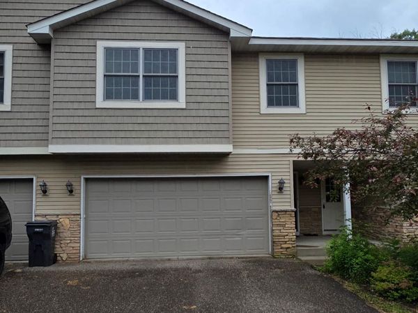 1875 Garden Way , Saint Paul, MN 55119