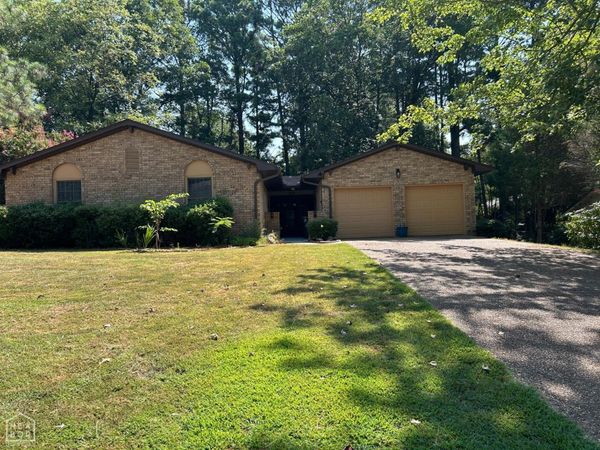 2104 Indian Trails Street, Jonesboro, AR 72401