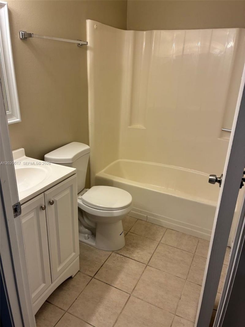 617 Ixoria Ave , Unit 18, Fort Pierce, FL 34982 Photo
